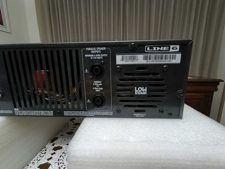 Amplificador de baixo Line6 750W
