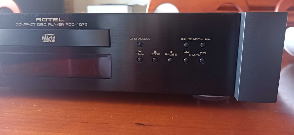 Rotel leitor CD semi-novo