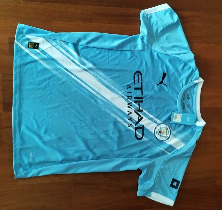 Camisola City e Liverpool