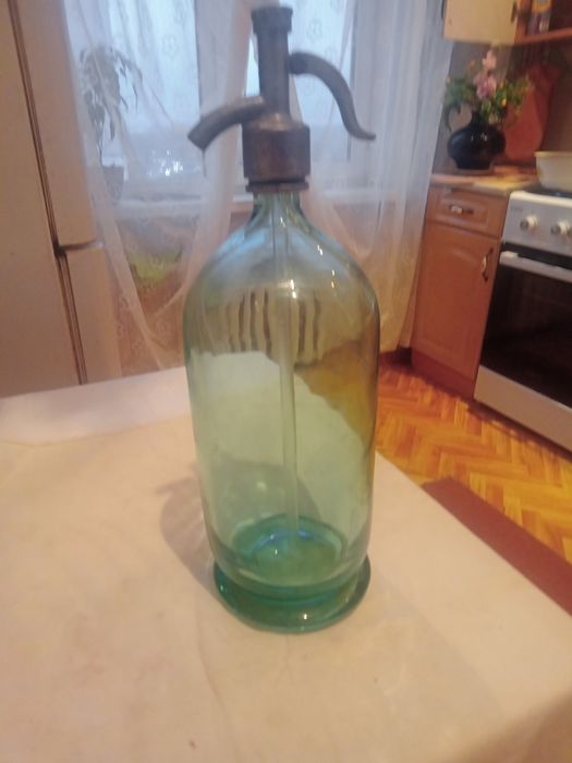 Продам   вазоны для цветов .