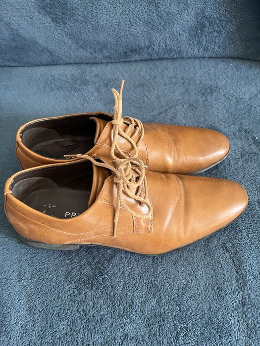Vendo sapatos  de homem tom camel tamanho 41