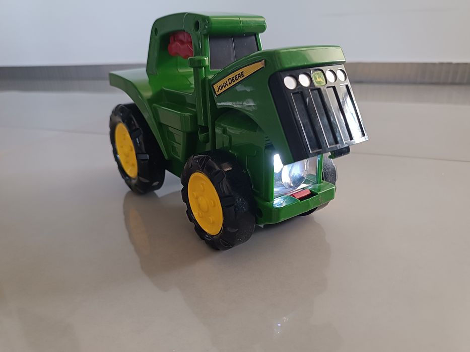 John Deere latarka