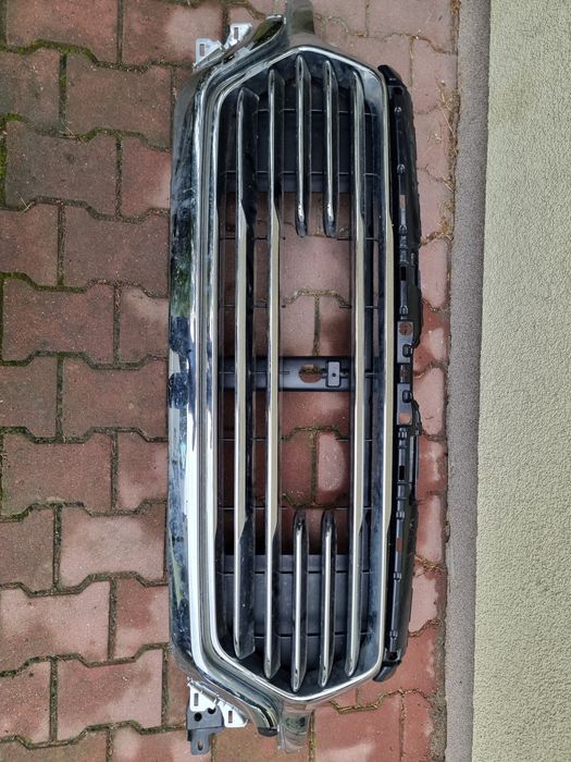 Dodge Ram решітка 19-24 В НАЯВНОСТІ