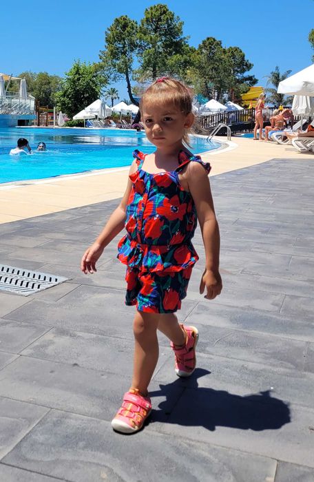 Letni kombinezon na ramiączkach, czerwone kwiaty, Next, 98