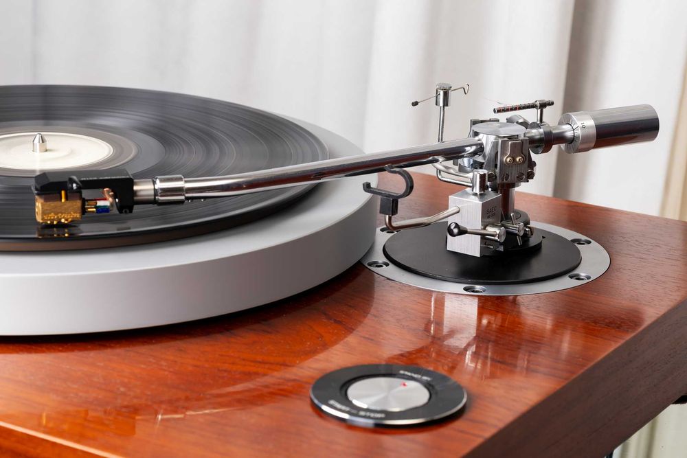 Виниловый проигрыватель Micro Seiki DDL 120