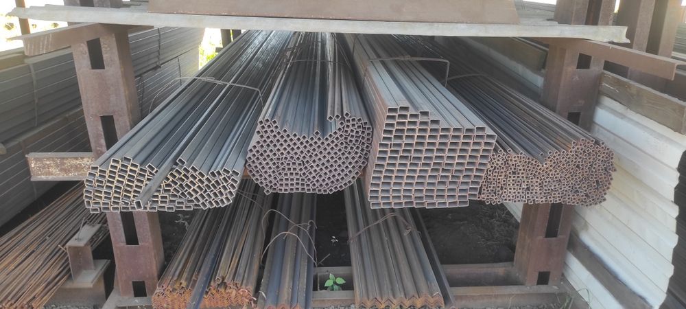 Труба профільна.