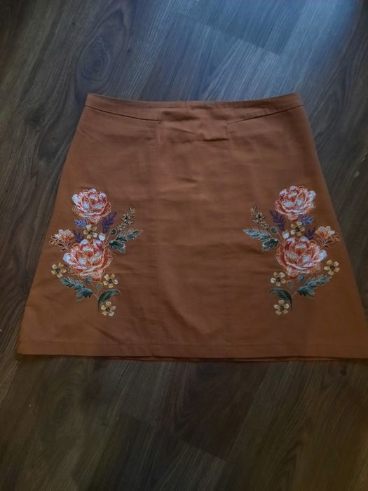 Юбка с вышивкой New Look