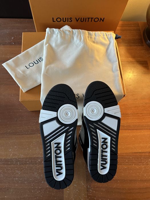 Louis Vuitton Trainer Pretos Novos