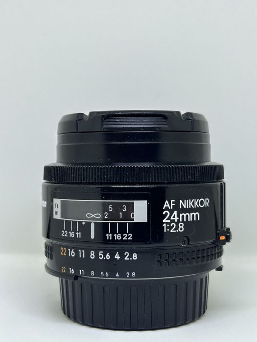Nikon AF Nikkor 24 mm f/2.8