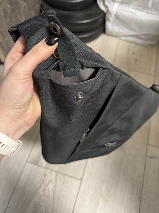 Бананка чорна чоловіча