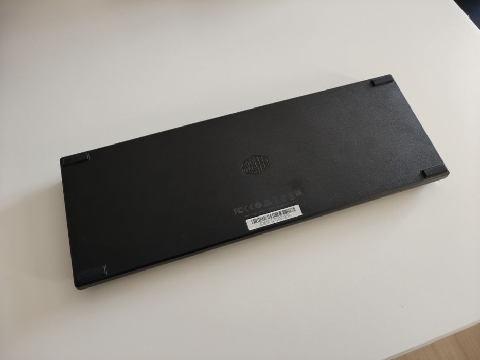 Teclado Cooler Master SK630 TKL Low Profile