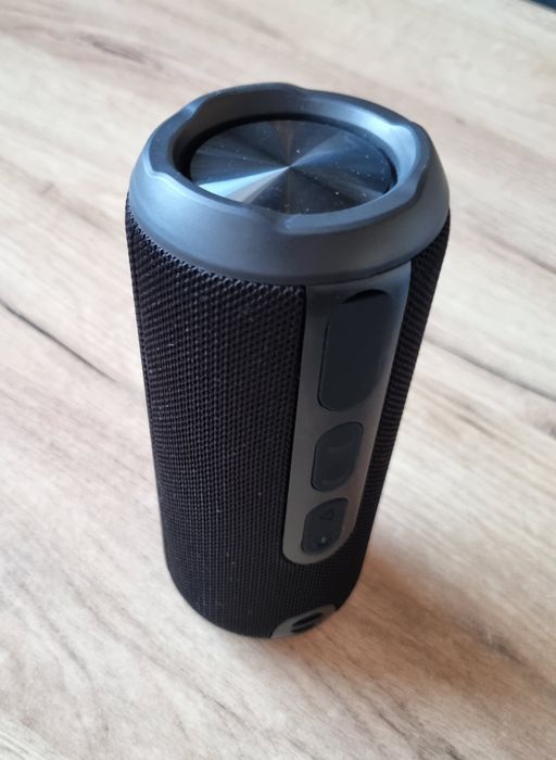 Nowy wodoodporny głośnik Rugged z Bluetooth