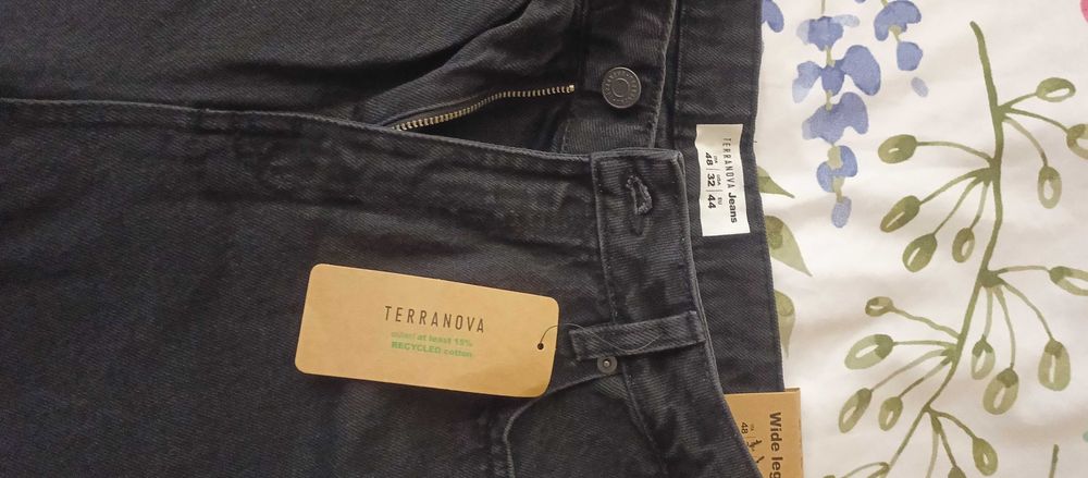 Nowy czarny  jeansy Terranova