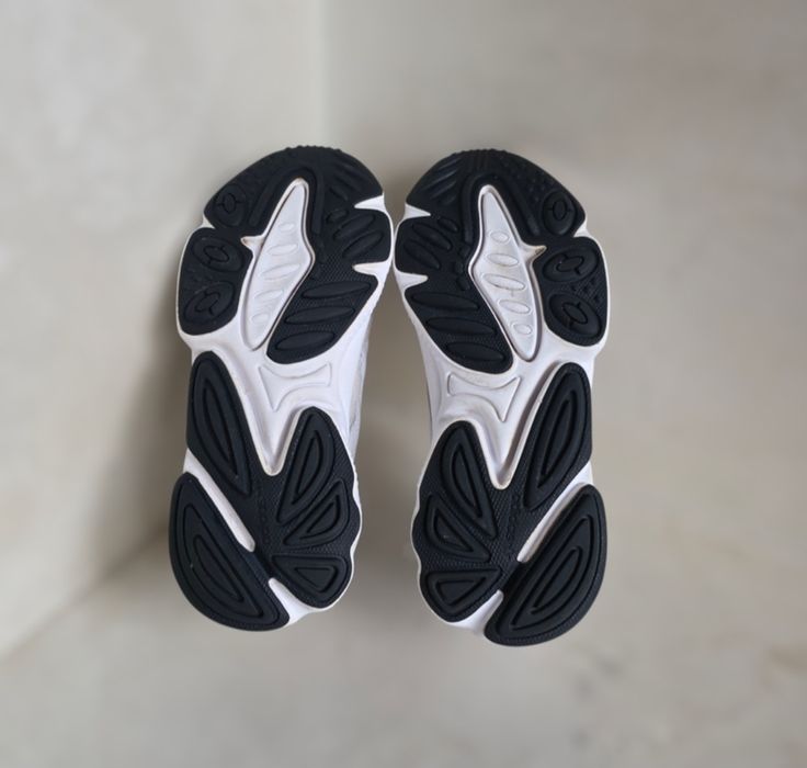 Женские кроссовки "Adidas  Ozweego "