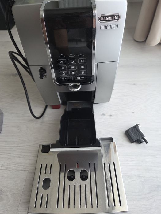 Ekspres automatyczny DeLonghi Dinamica