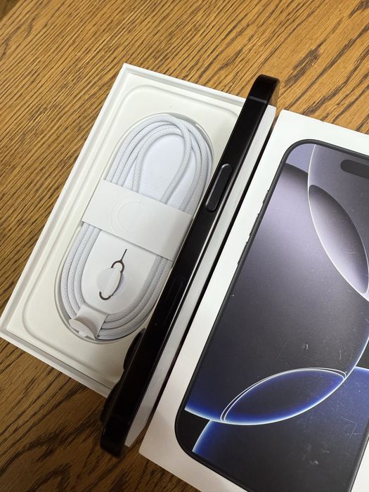 IPhone 16 pro 256 як новий стан 10/10 батарея 93%