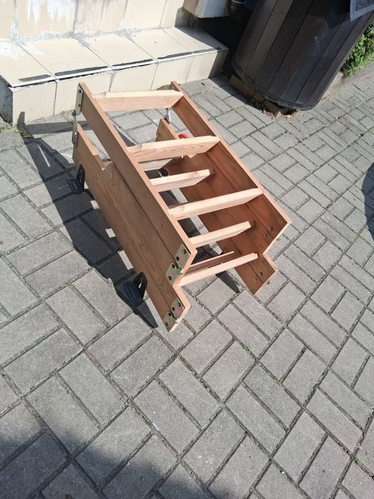 Wyłaz na poddasze wraz z drabiną