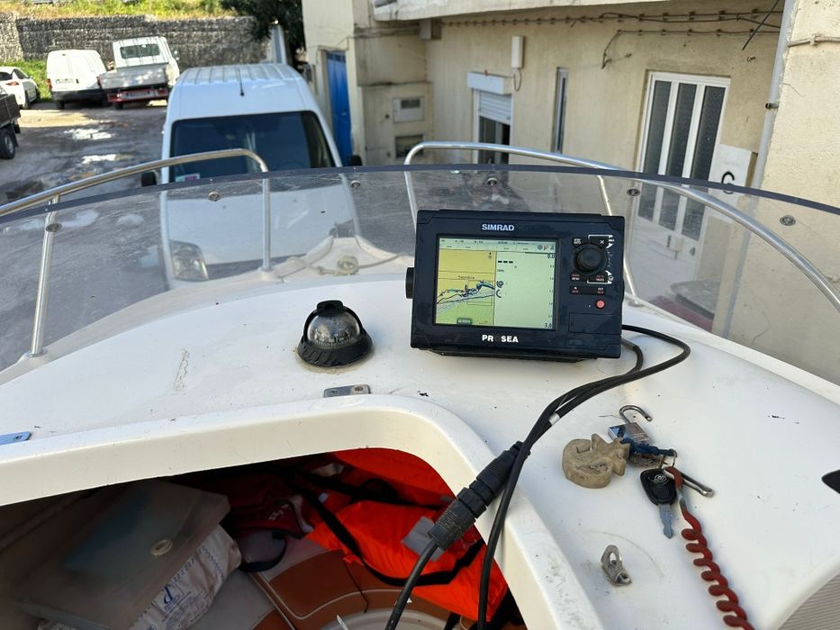 Barco Quiksilver 470 Cruiser  motor Mercury 4T injeção 50 hp 2007