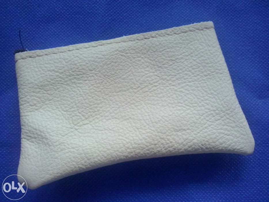 Porta moedas em pele
