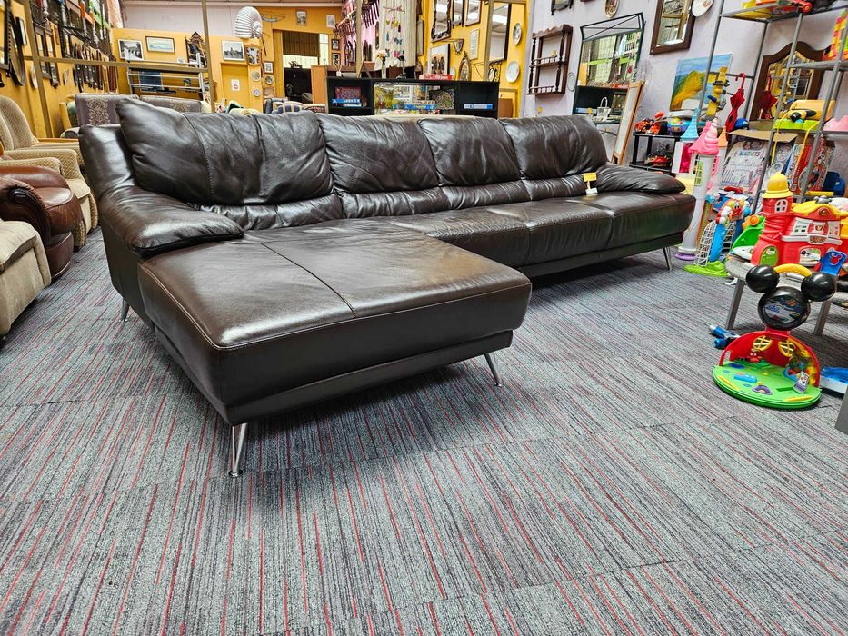 Grande sofá chaise long, em pele de marca divani&divani - Sem qua
