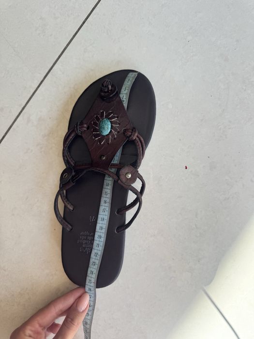 Шикарні шкіряні шльопанці