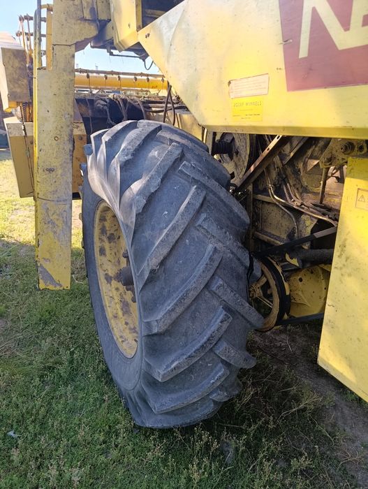 Комбайн New HOLLAND 80-50