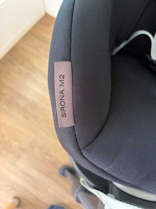 Cadeira de Auto Sirona M2 I-Size + Base CYBEX