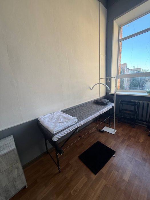 Робоче місце для бʼюті майстра. Центр міста!