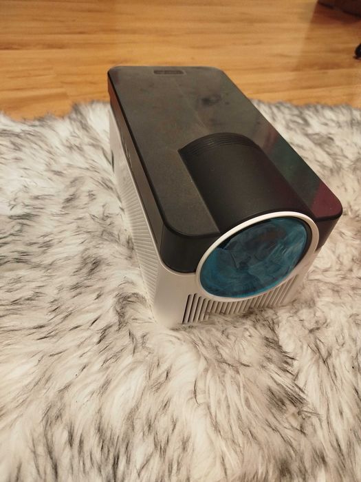 Nowy projektor Magcubic HY450 8k  – Domowe Kino w Najwyższej Jakości!