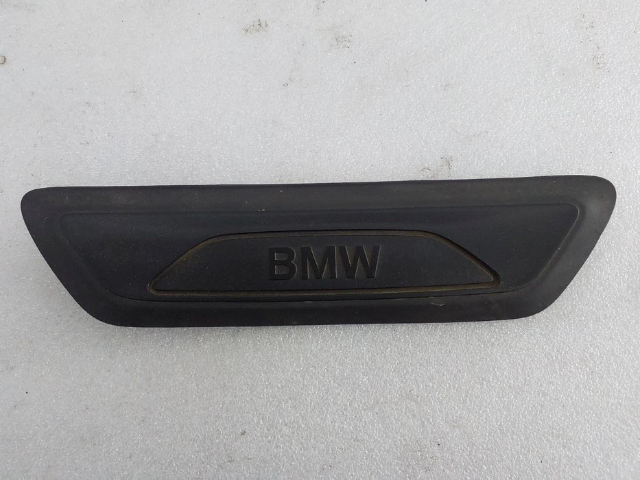Rodapé / soleira porta trás esquerdo BMW X1 (F48)