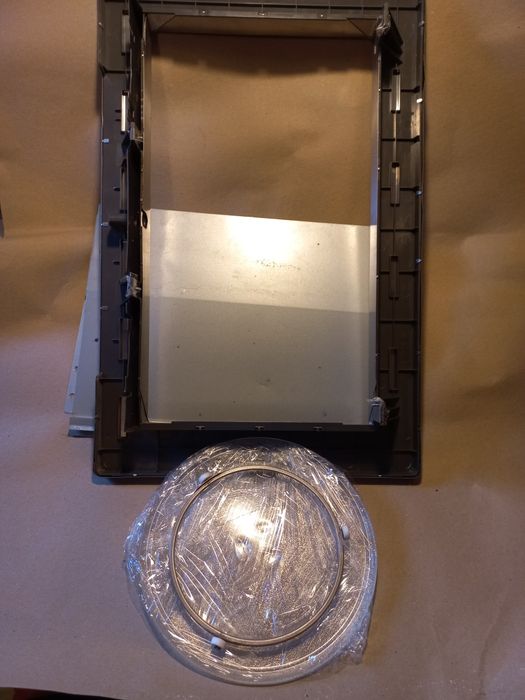 Kuchenka Mikrofalowa Amica, ramką, drzwi, programator model AMM 20 BIS