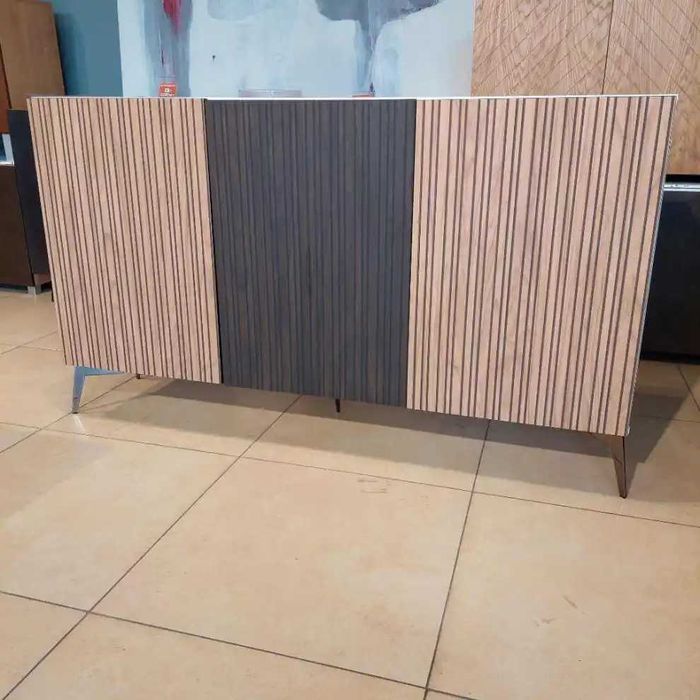 Komoda 158 LISSY ryflowana biały korpus -58% OKAZJA CENOWA!