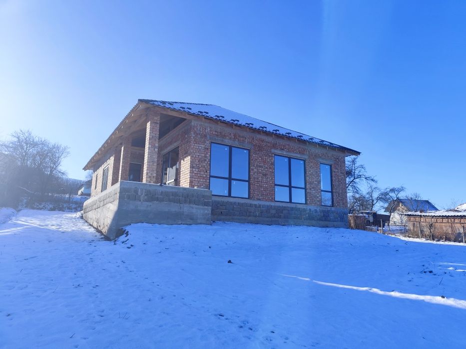 Продаж будинку в Карпатах с. Пістинь 124 м2 Комунікації підведено!