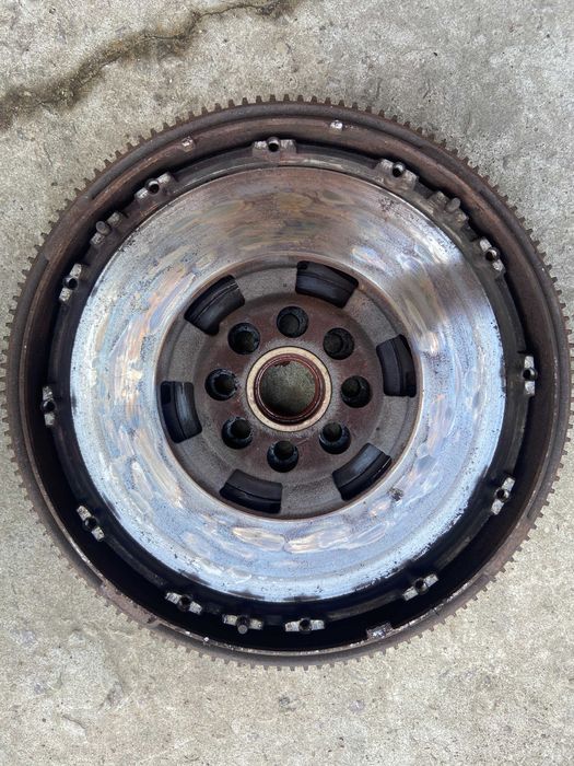 Маховик з диском щеплення та корзиною на Volkswagen T4 2.5