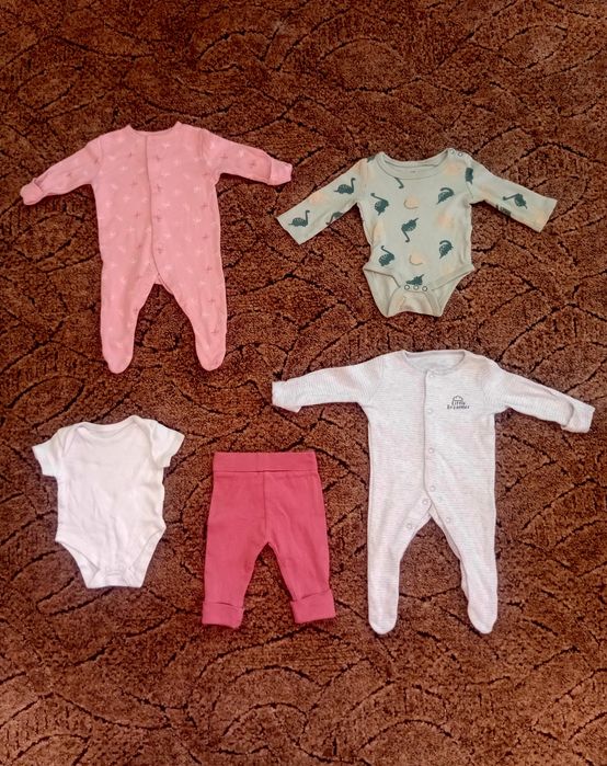 Продам комплекти одягу для недтношених діток на дівчинку і на хлопчика