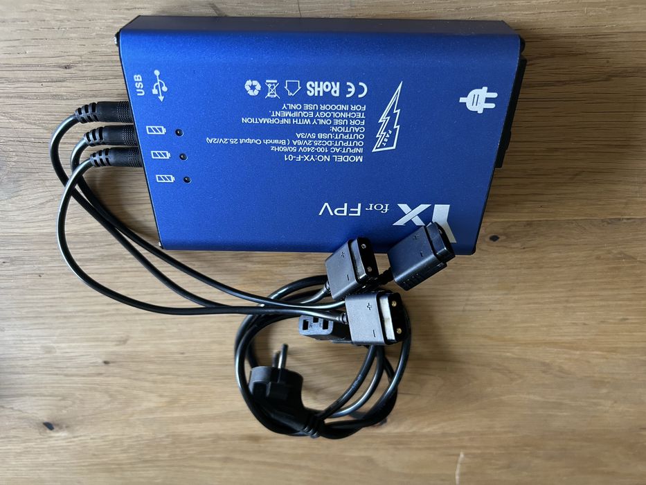 Ładowarka DJI FPV na 3 akumulatory naraz, z USB, nie wymaga zasilacza