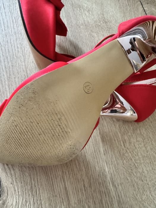 Szpilki czółenka czerwone