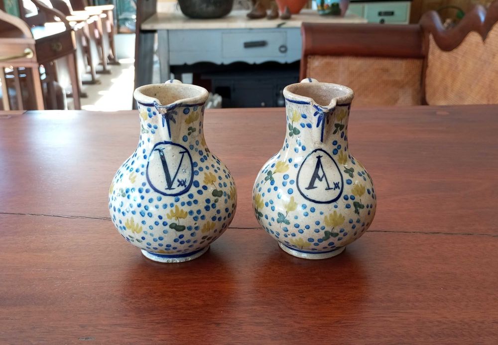 Antigo par de galhetas Portuguesas em faiança séc. XIX