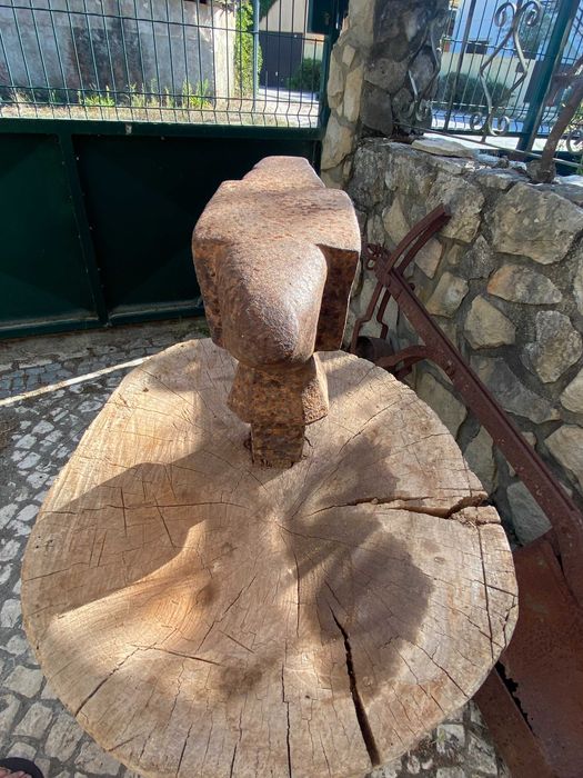 Bigorna com cepo