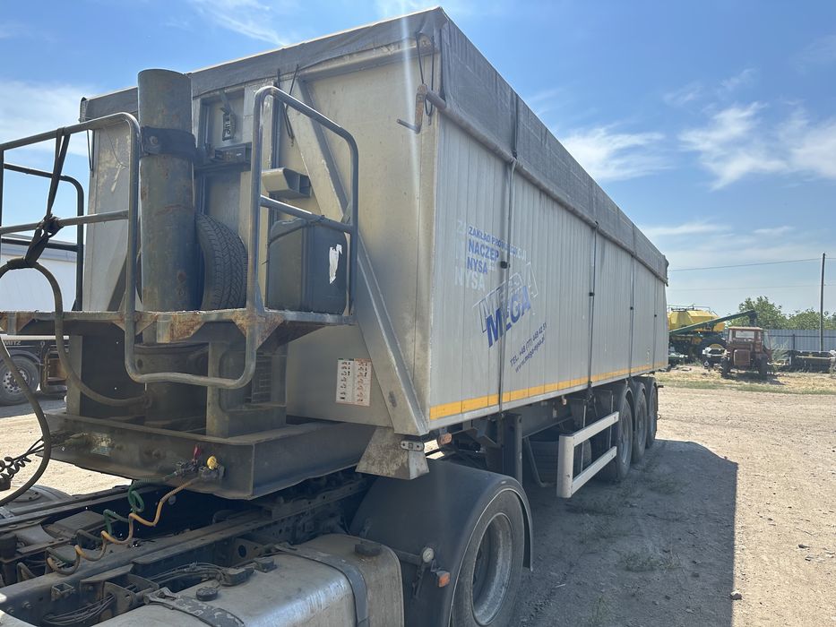 напівпричіп (полуприцеп) зерновоз MEGA MNW самоскид 42 куба