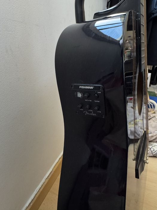 Guitarra Eletroacústica Squier SA-105CE (by Fender) – Como Nova!