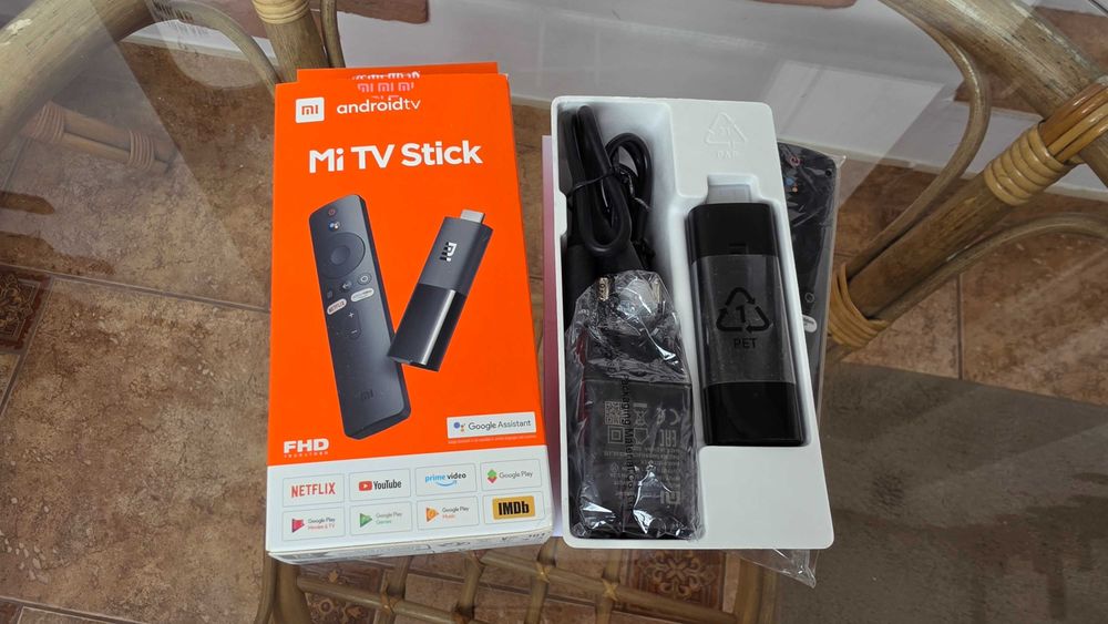 Медіаплеєр Xiaomi Mi TV Stick (MDZ-24-AA)+BONUS