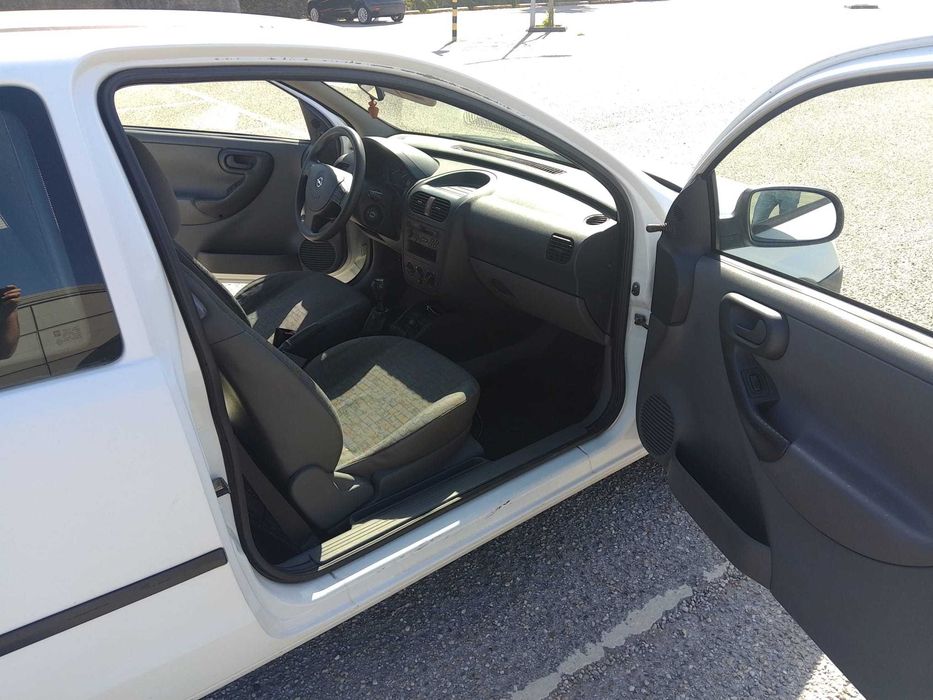 Vendo Opel Corsa C 1.7 comercial (2001) fiável e económico