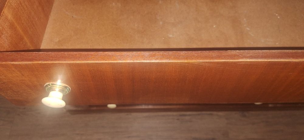 Móvel em mogno madeira maciça 1.50m 70cm altura 50cm de fundo