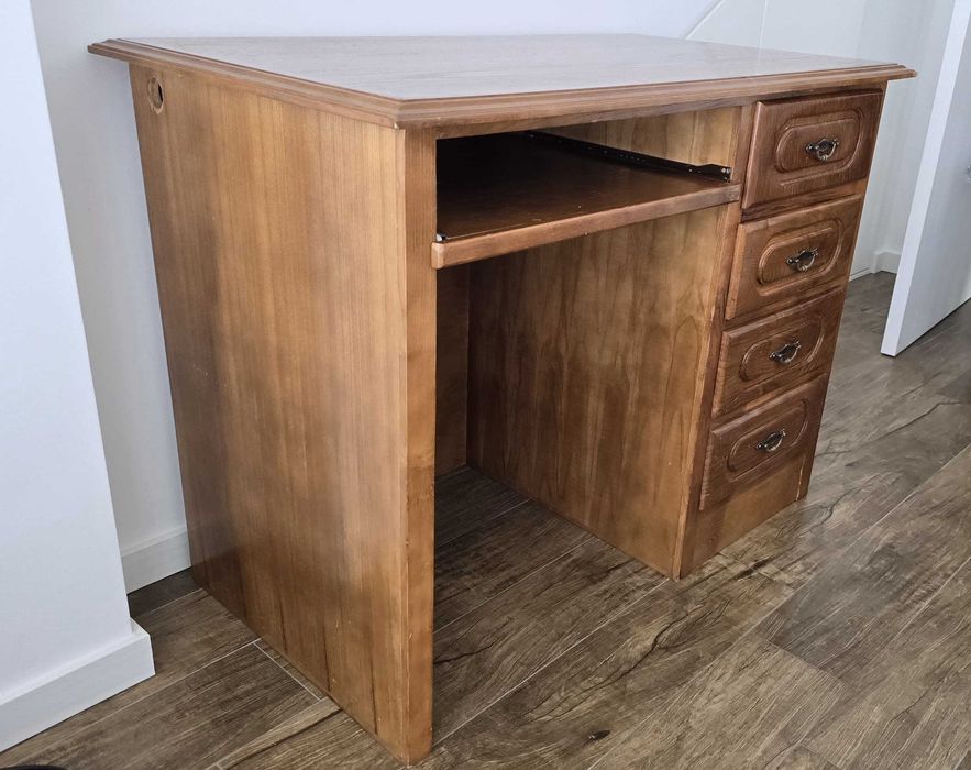 Secretária de madeira