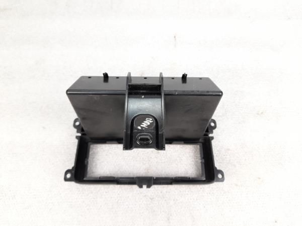 Moldura da consola central / rádio / aro VOLKSWAGEN Caddy III (2K, 2C)