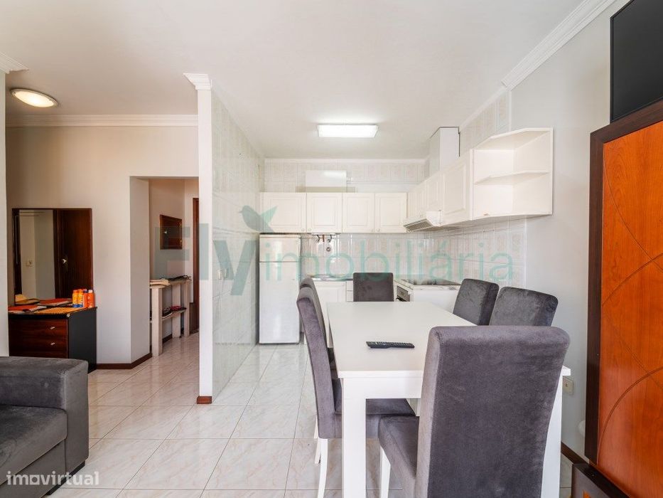Apartamento T1 em Aver-O-Mar - 2ª Linha de Praia
