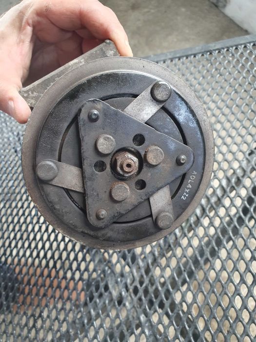 Kompresor sprezarka klimatyzacji Ford Fiesta mk5 1.4 hdi tdci