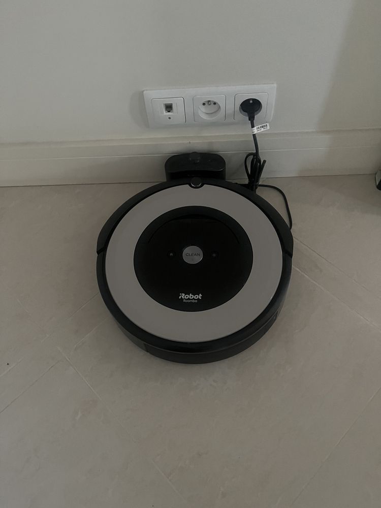 Robot sprz taj cy iRobot Roomba E5 Sosnowiec OLX.pl