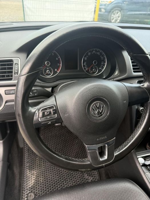 Продам Volkswagen Passat B7 2015